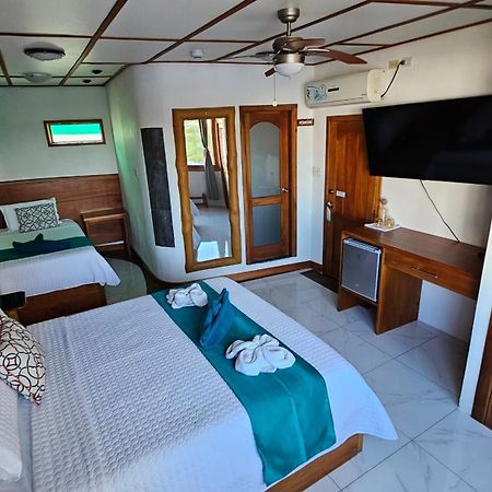 Casa Ocean Pier Acomodação com café da manhã Puerto Ayora  Exterior foto