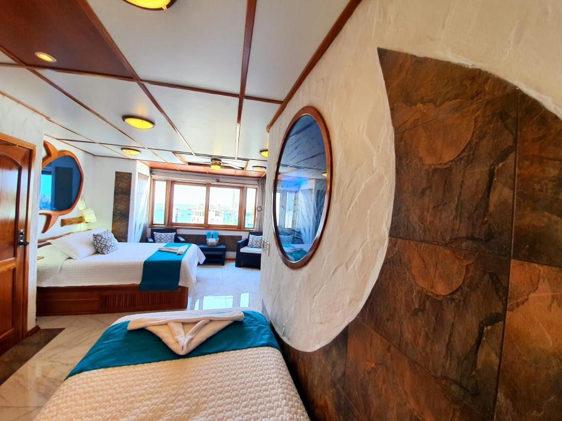 Casa Ocean Pier Acomodação com café da manhã Puerto Ayora  Exterior foto