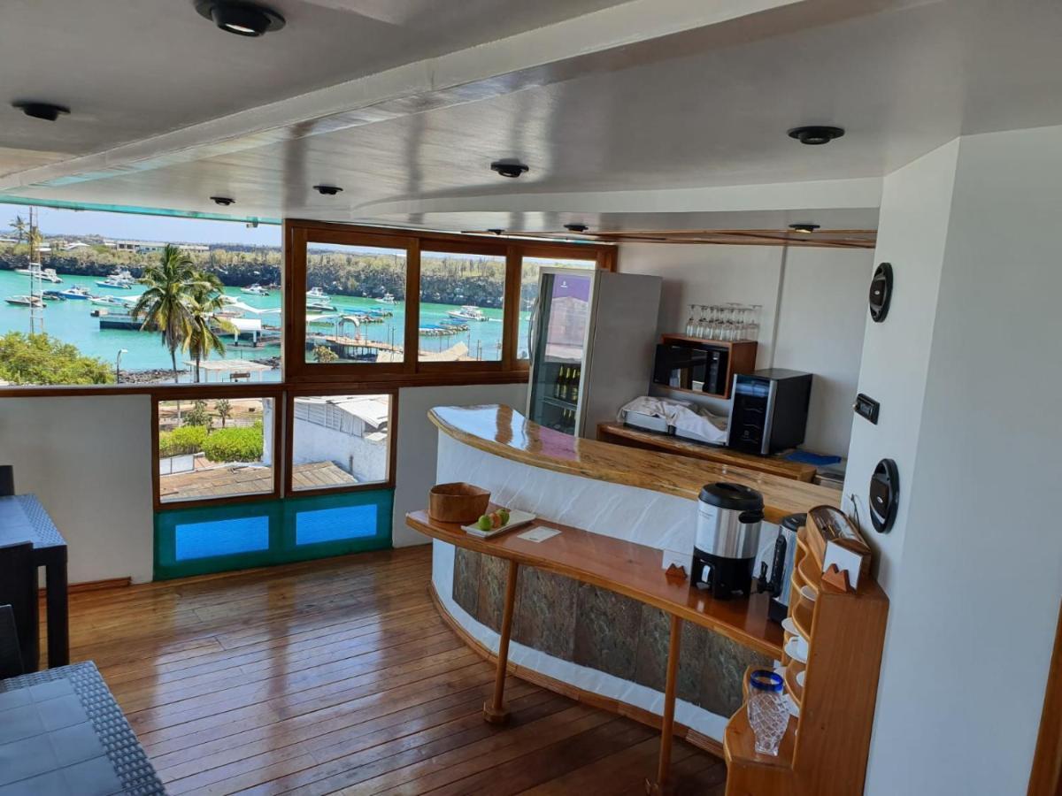 Casa Ocean Pier Acomodação com café da manhã Puerto Ayora  Exterior foto